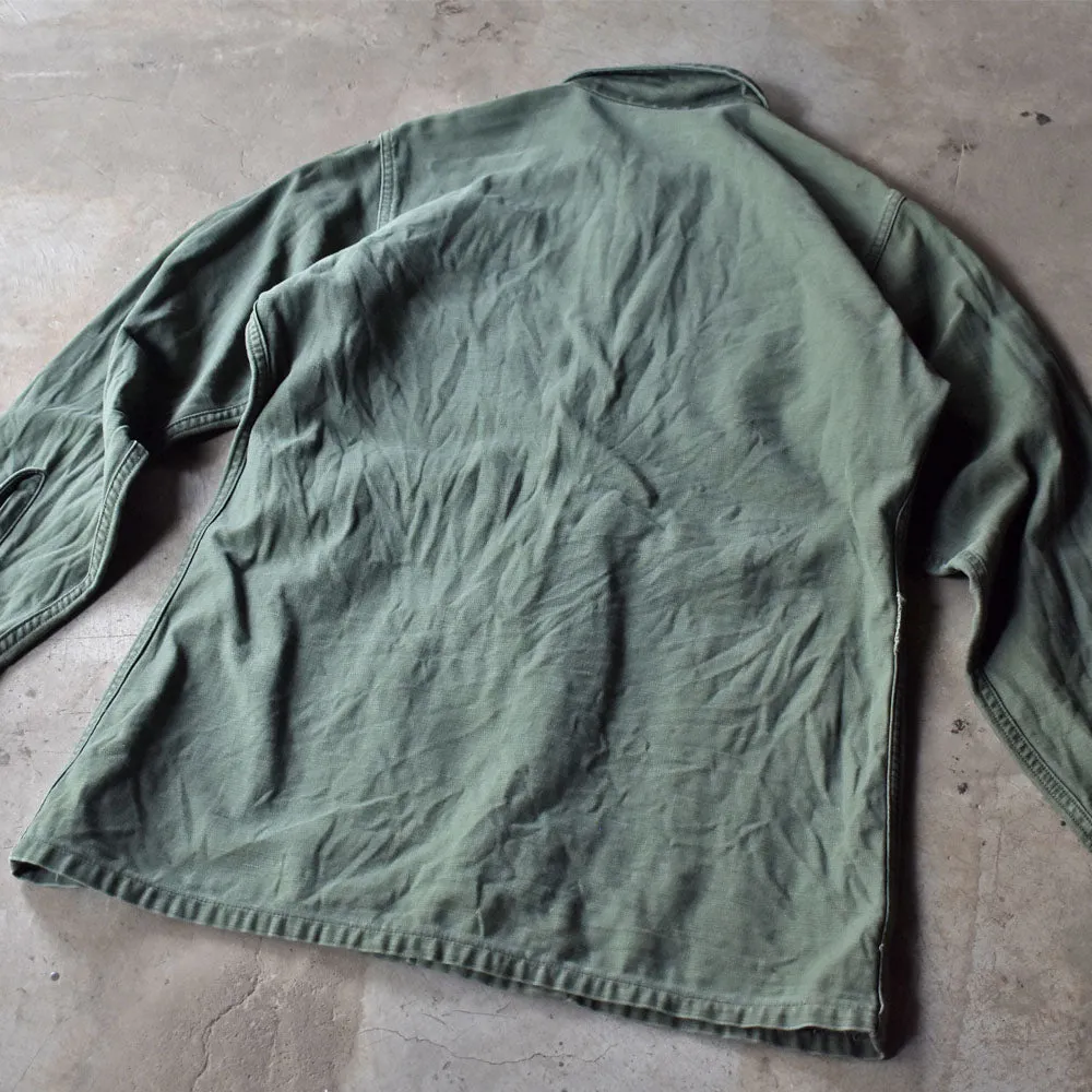 60’s U.S.ARMY シャツ袖 4th ユーティリティシャツ 240331