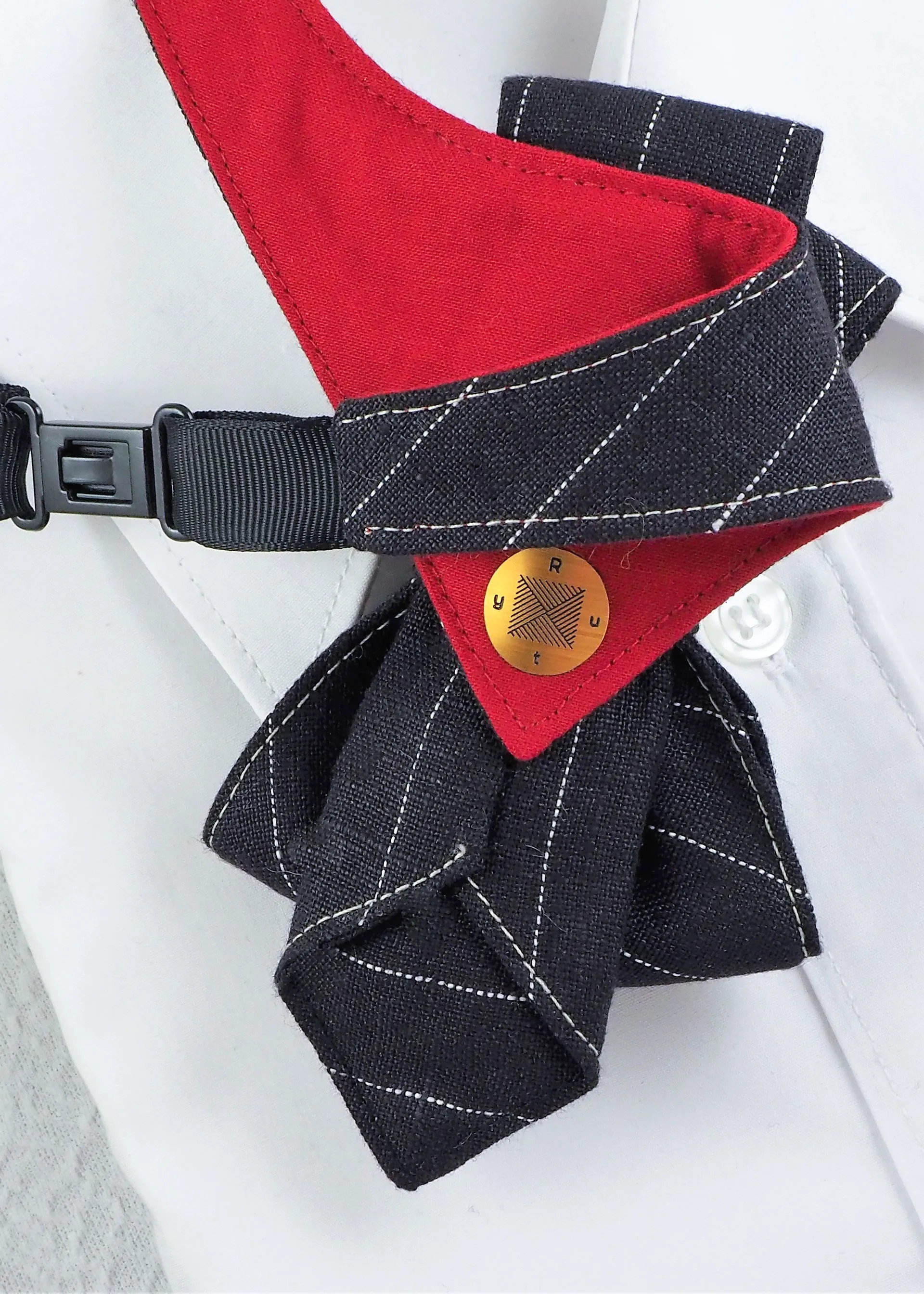 BOW TIE "STRONG ARGUMENT"