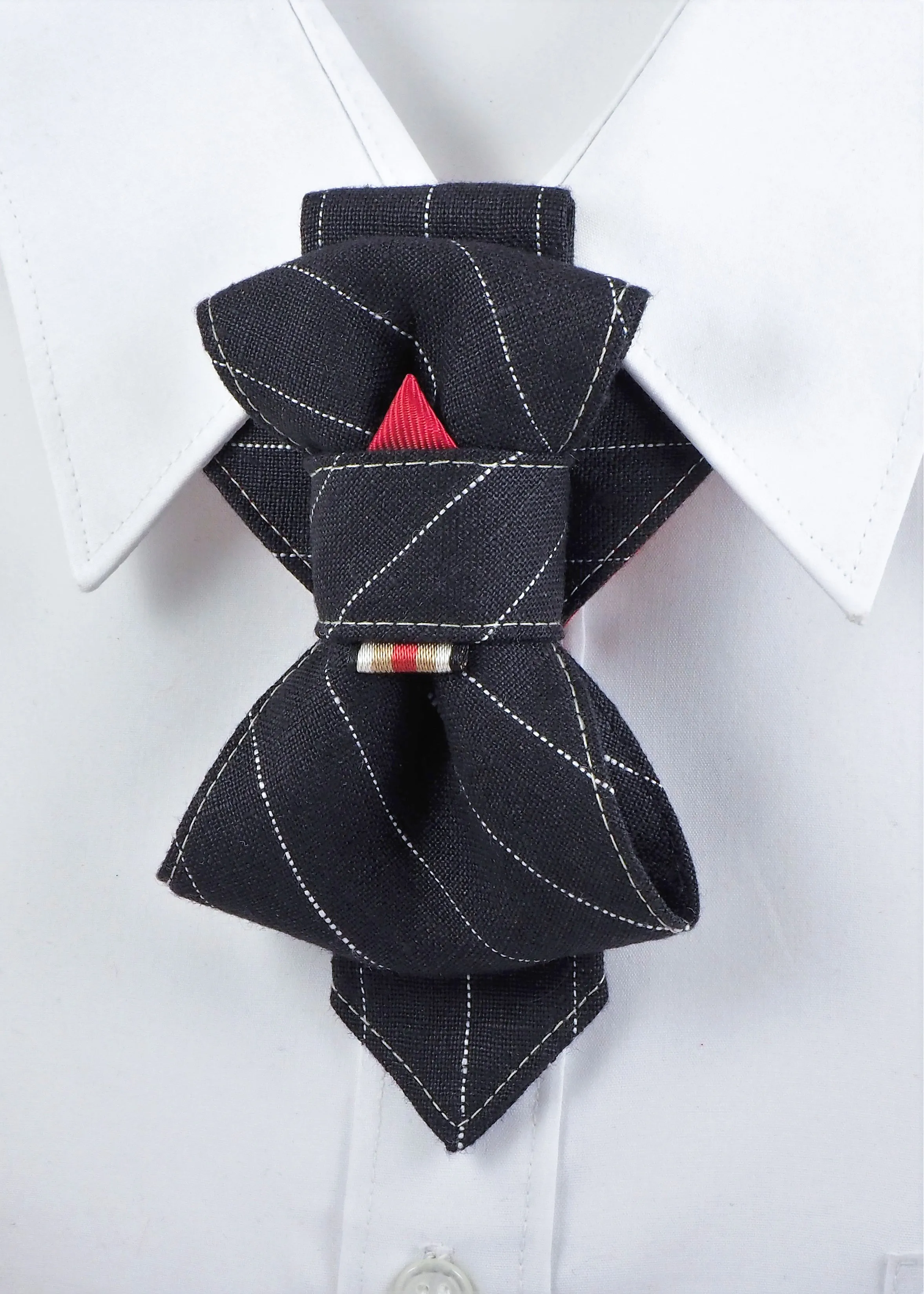 BOW TIE "STRONG ARGUMENT"