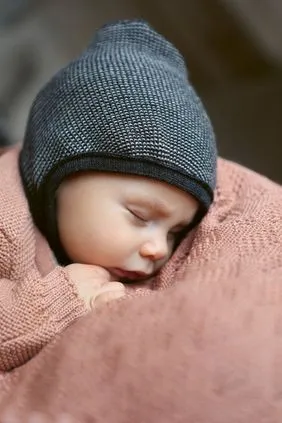 Knitted Bonnet