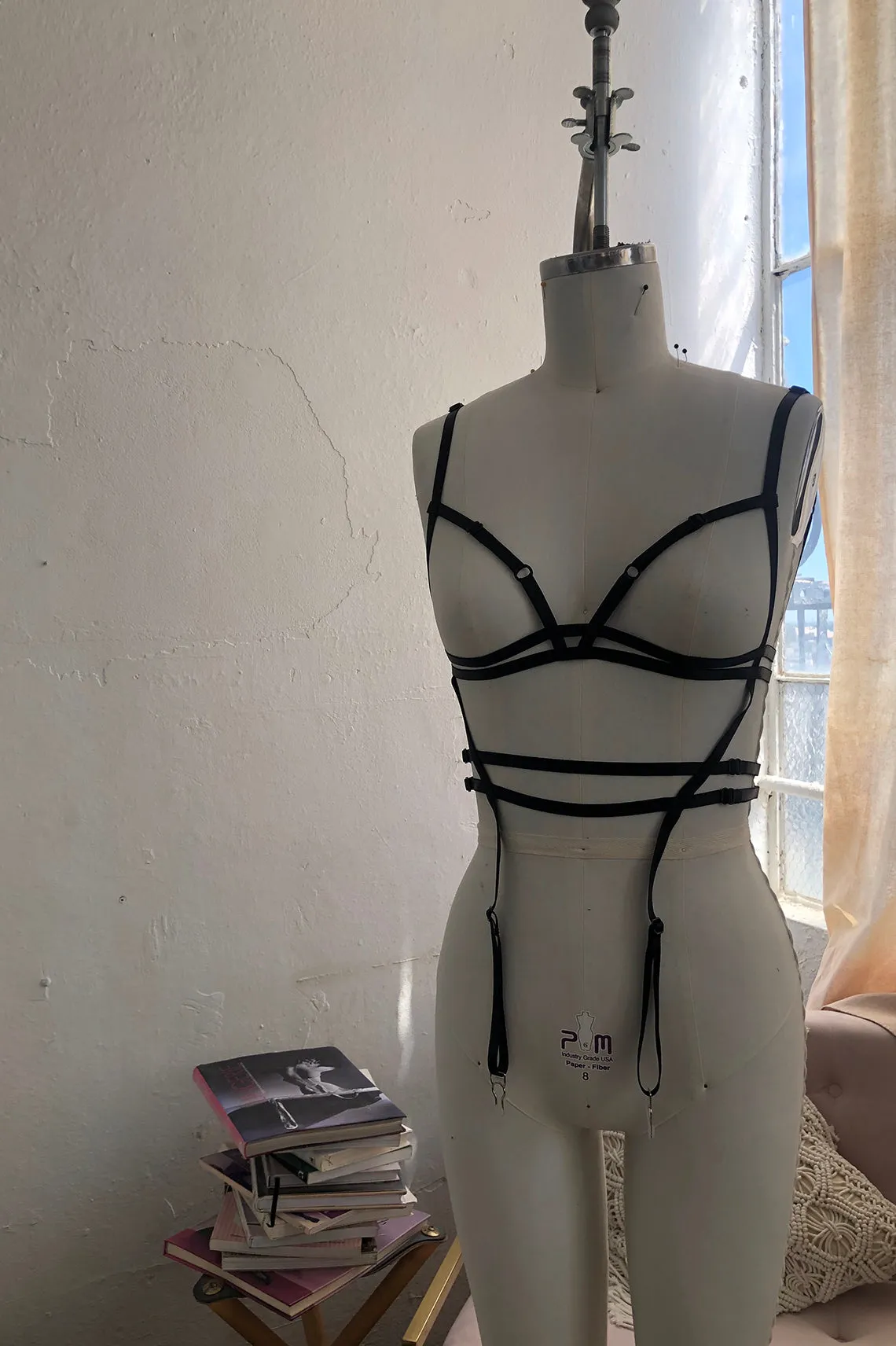Shock Me Body Cage