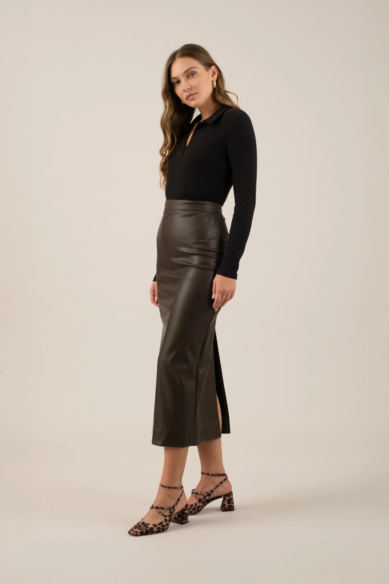 SOLID COLLARED LONG SLEEVE BODYSUIT