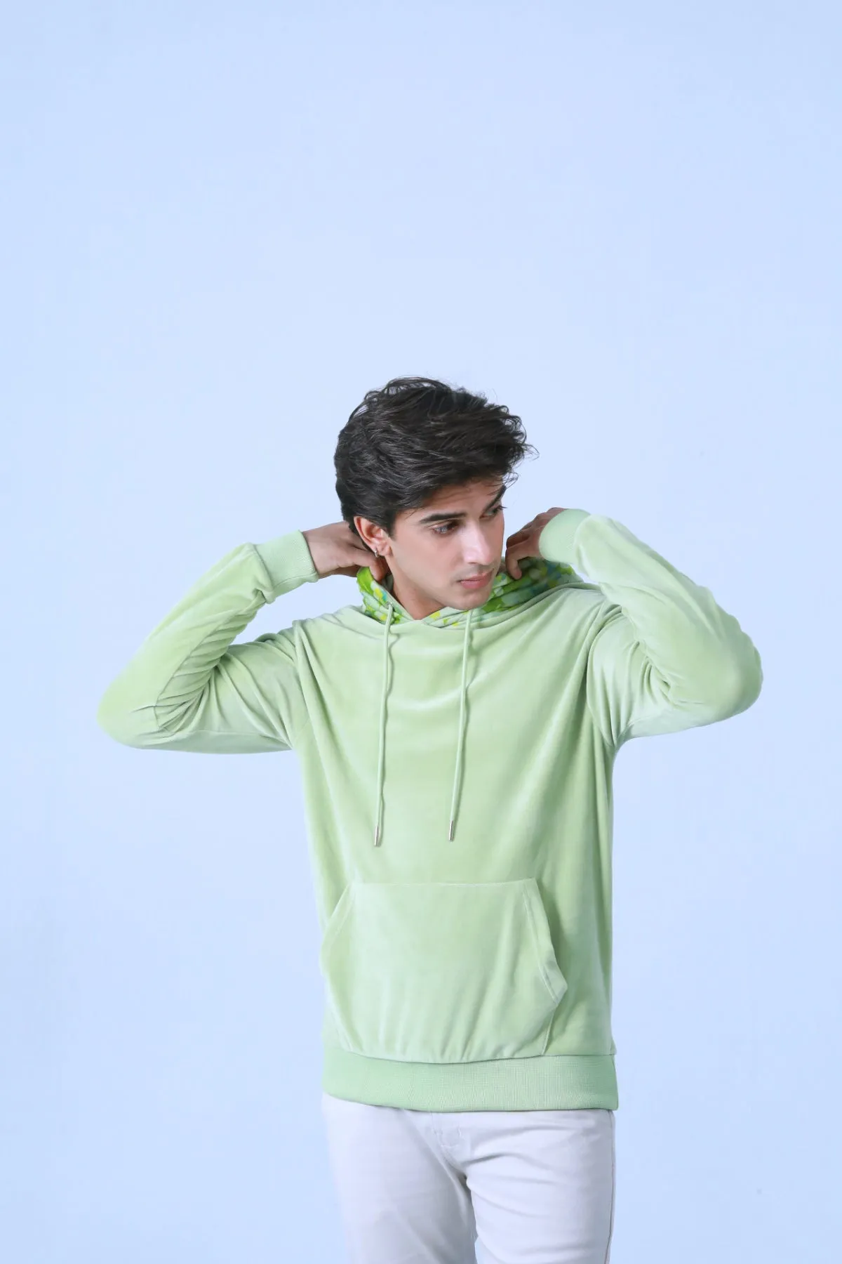 VELOUR PULLOVER HOODIE