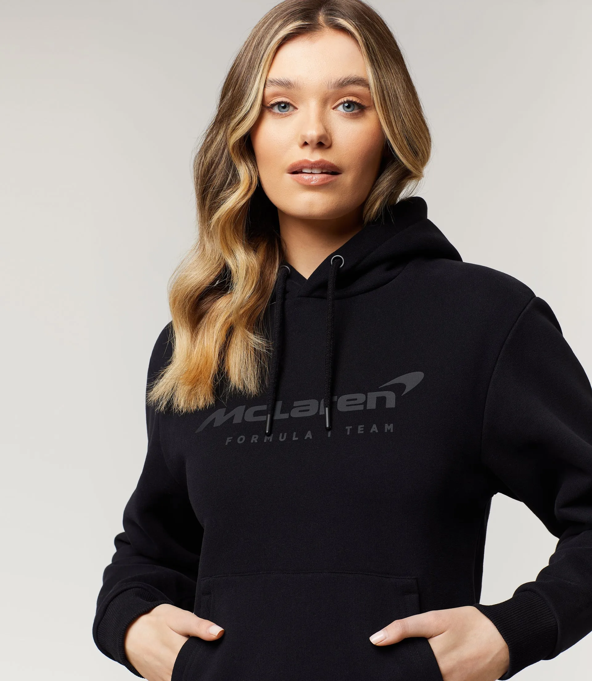 WOMENS TEAM CORE ESSENTIALS HOODIE Black